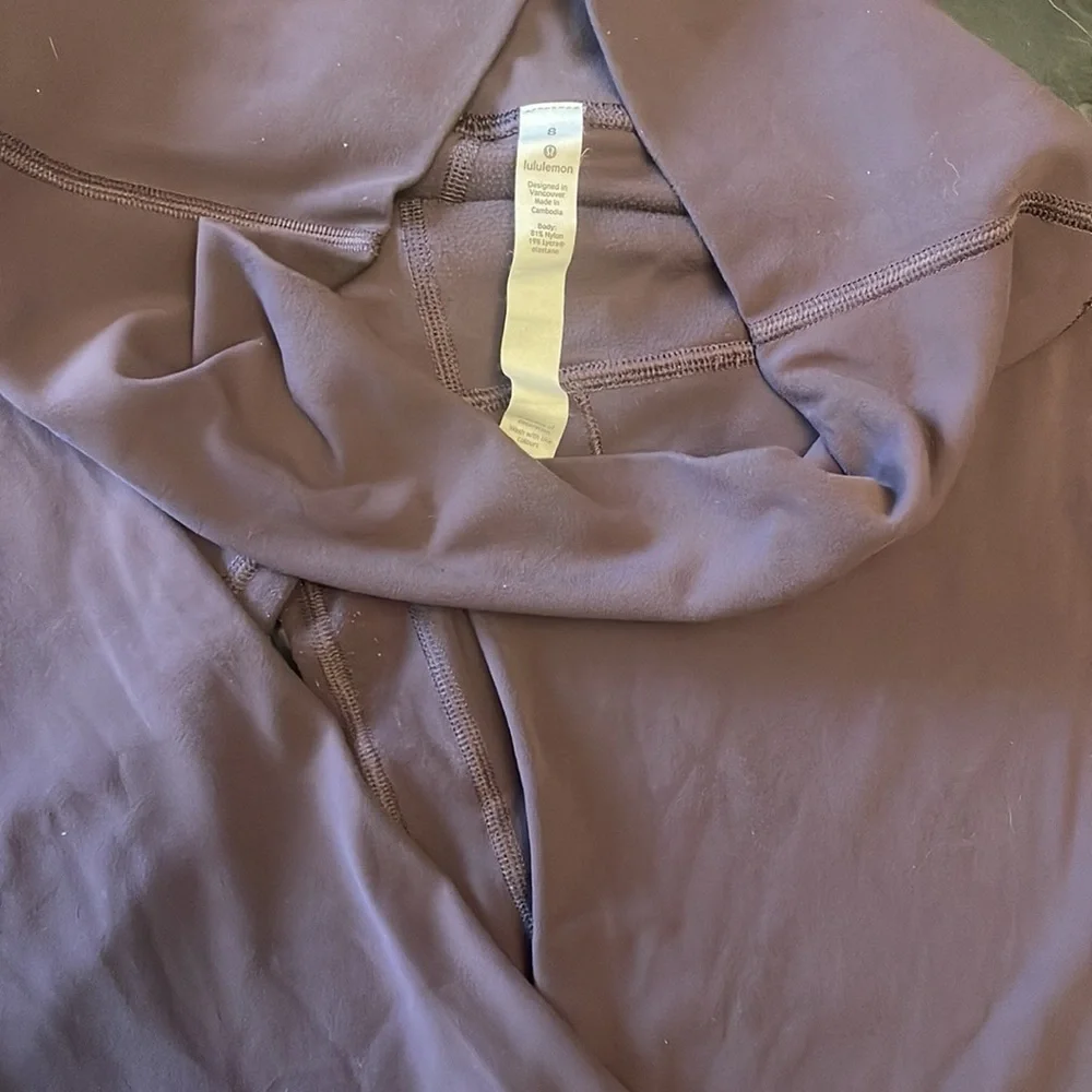 Wunder Under crop high rise (size 8) Bordeaux Burgundy.
